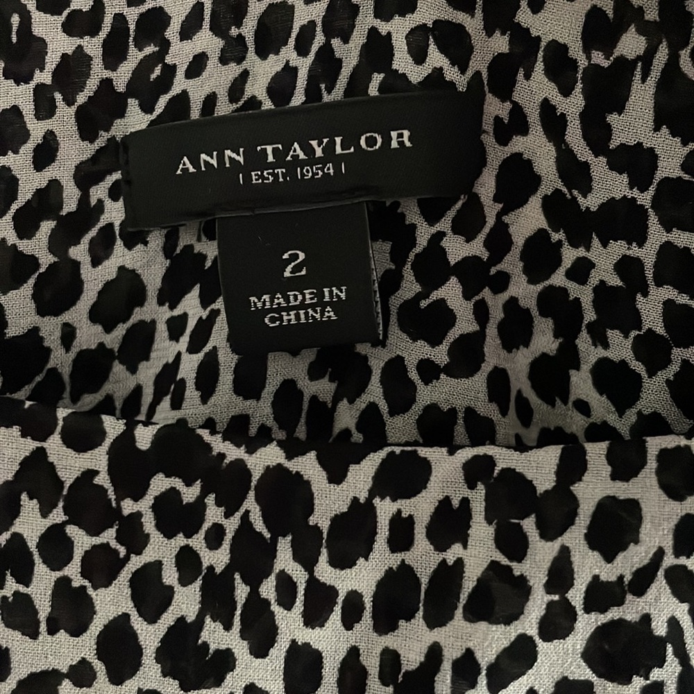 Black-and-white printed Ann Taylor, mini dress with side zipper